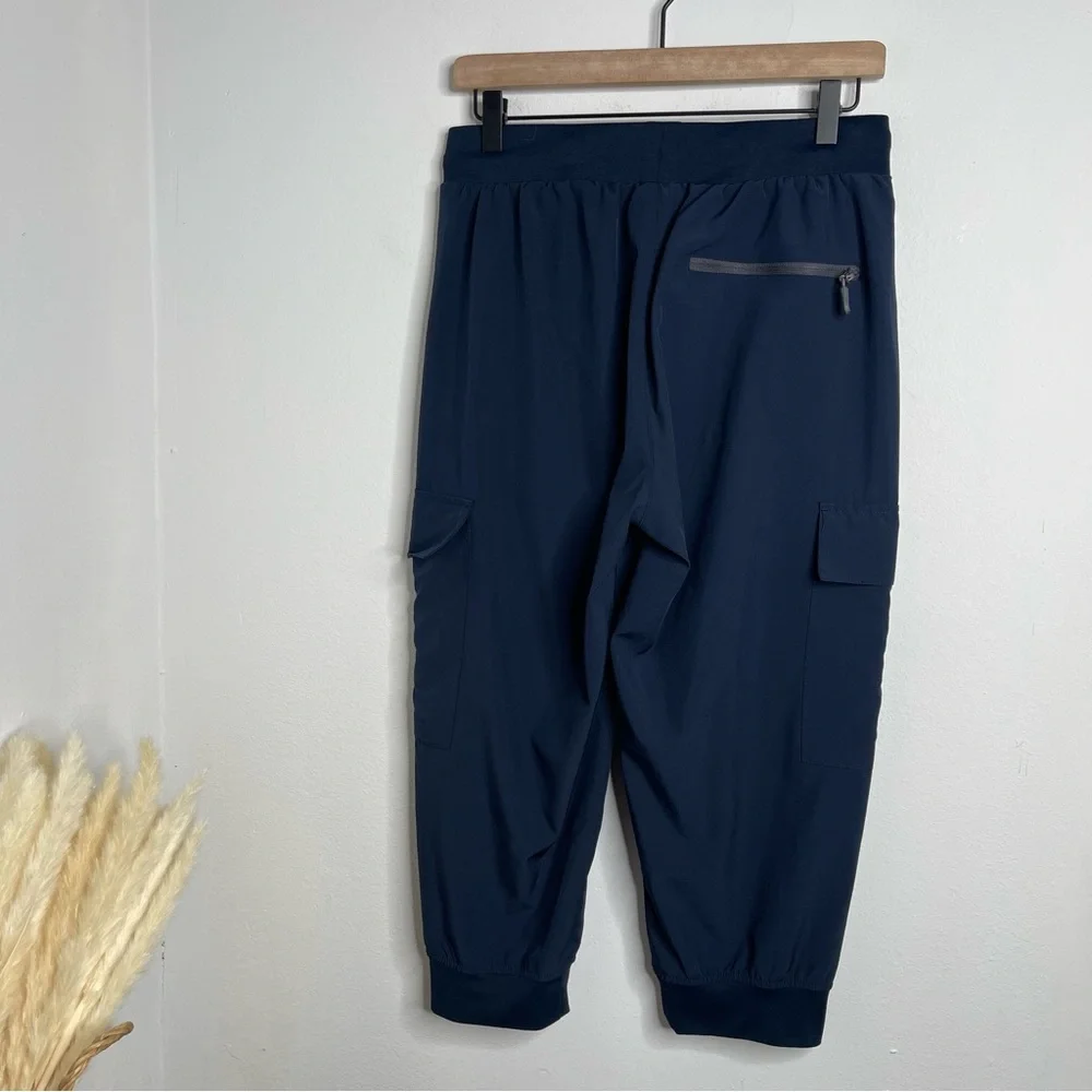 LIBIN Navy Blue Cargo Hiking Capri Pants Size M 2000’s Sporty Retro